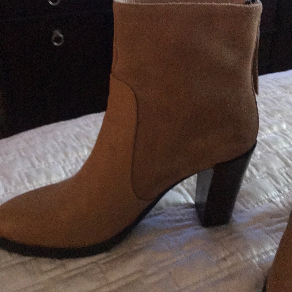 Scala Booties - Picture 2 of 4
